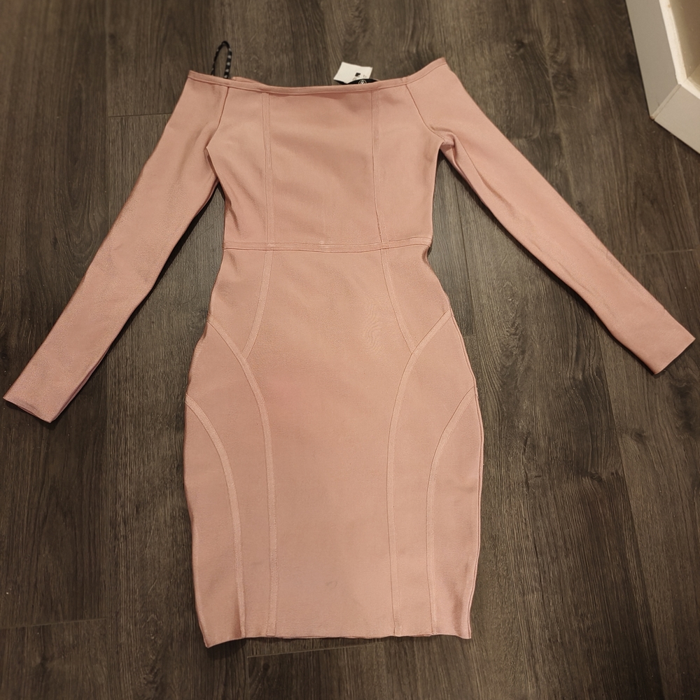 Missguided Blush Long Sleeve Dress